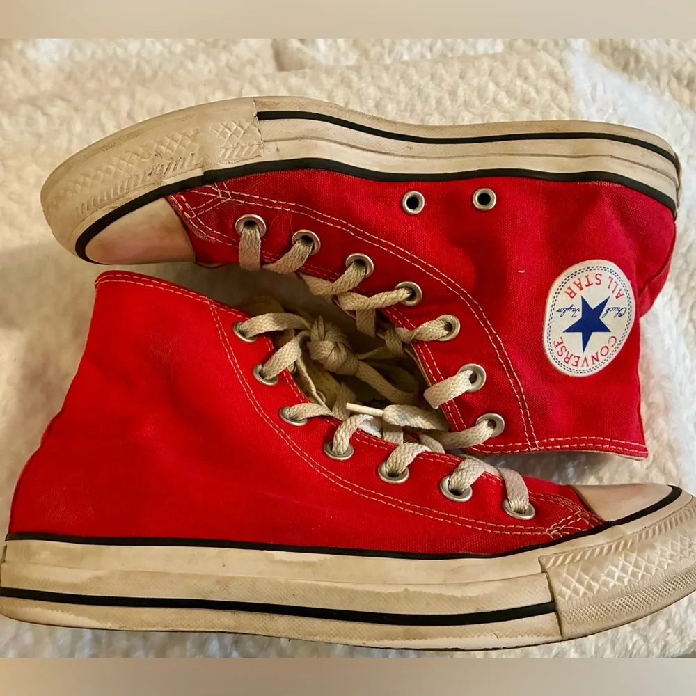 Converse Chuck Taylor Red Canvas High Top Sneakers Skate Punk Grunge Street Sz 7 - Picture 10 of 12